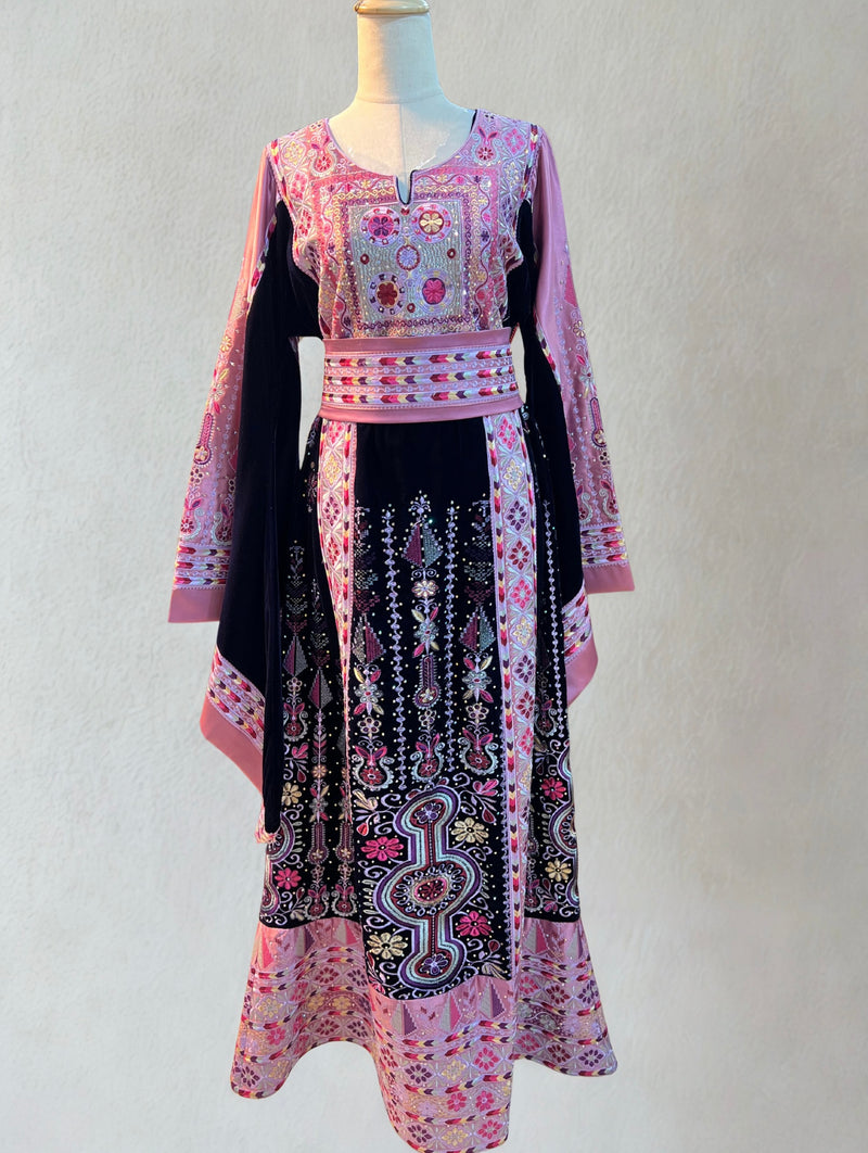 Radan Velvet Thobe – Dusty Pink